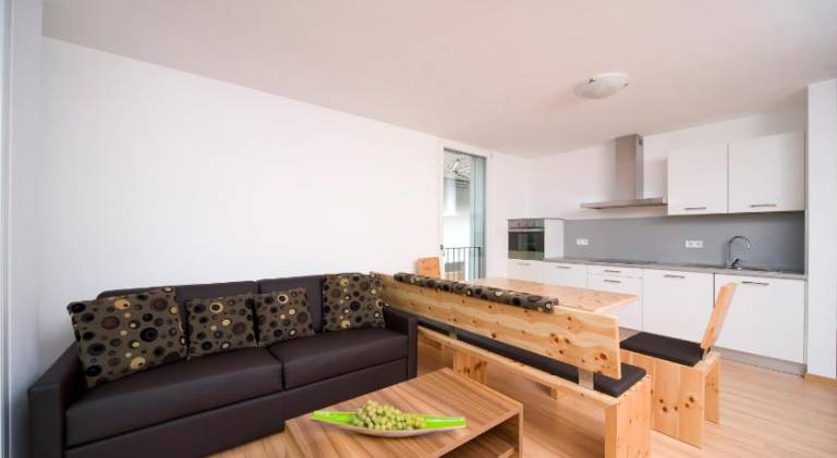 Serviced apartment with garden, sauna & jacuzzi — photo 2