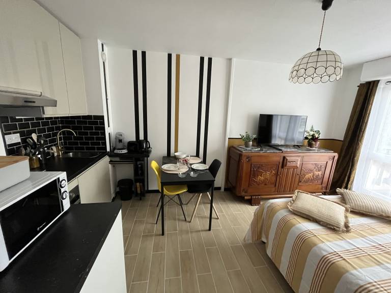 Fully equipped pleasant holiday apartment | Beach view | Close to the beach | Dogs allowed — photo 3