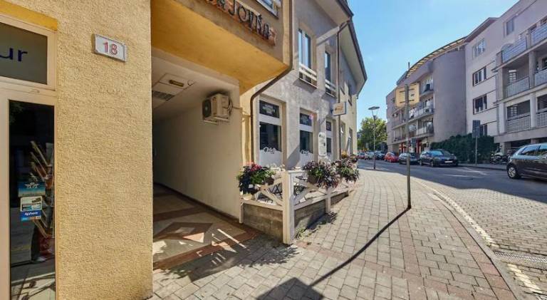 Stylish Apartment Next to Bratislava Castle, top location — photo 5
