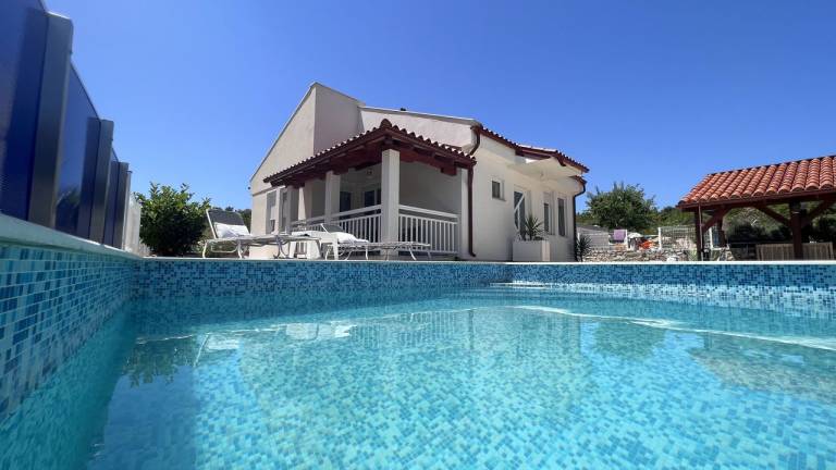 Ferienhaus  Trstenik