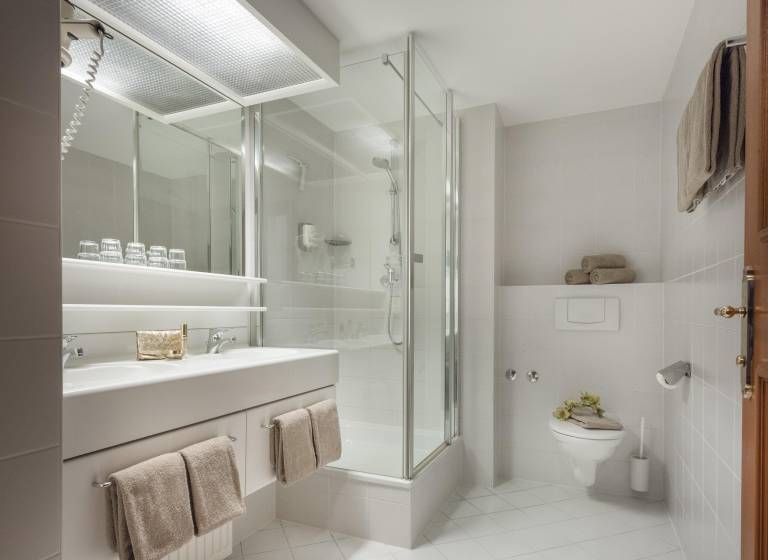 Aparthotel with patio, hot tub & sauna | Perfect for remote work — photo 3