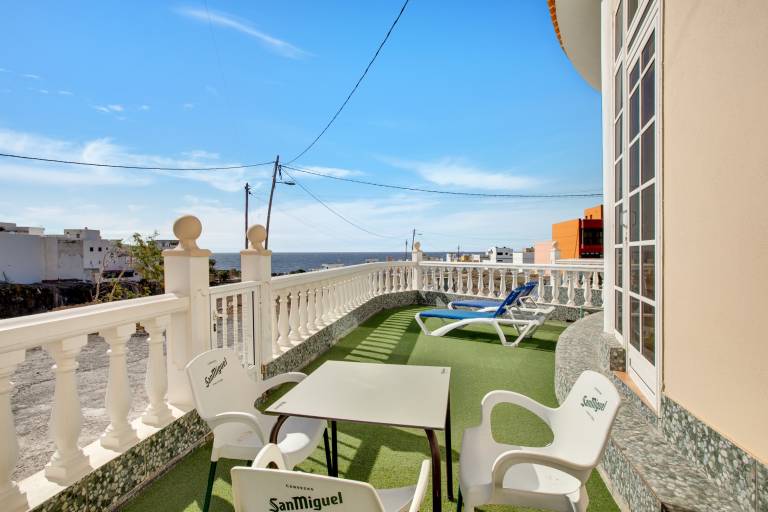 Vacation Home 'Casa del Pescador Planta Baja' near Beach with Terrace & Wi-Fi in Santa Cruz de Tenerife