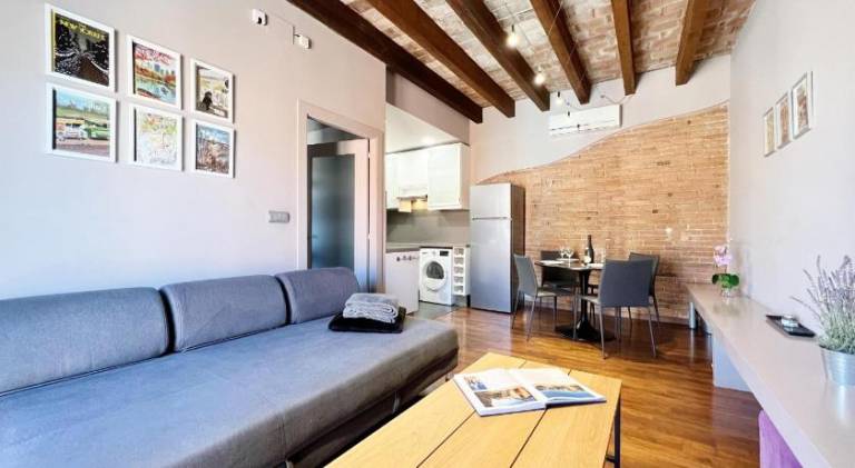 Fully equipped apartment with terrace | Next to Casa Milà | Pet-friendly in Barcelona