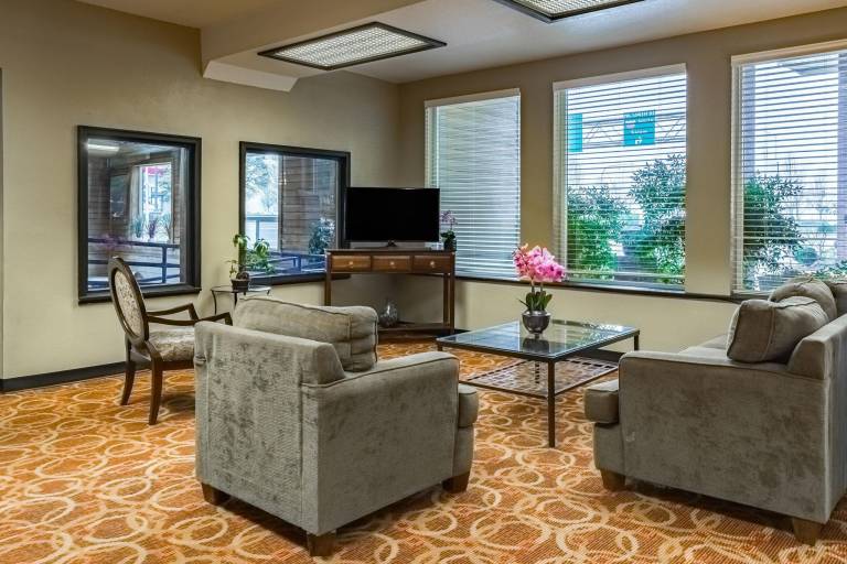 Quality Inn & Suites Vancouver north — photo 3