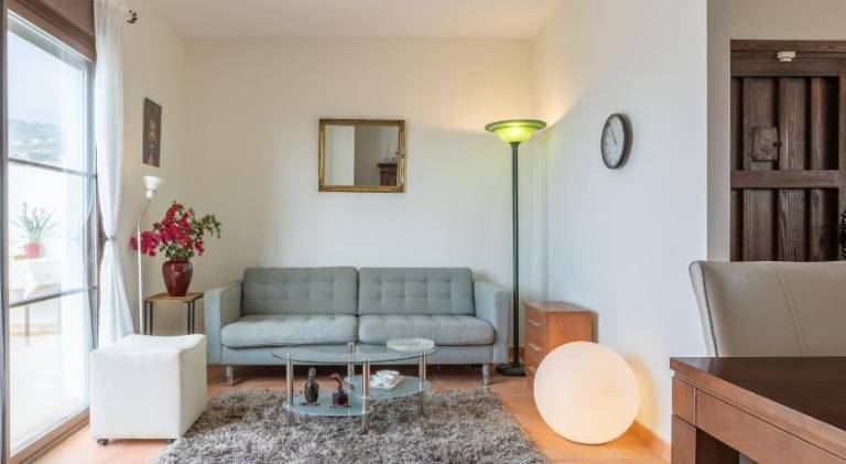 Holiday apartment with terrace, yard & pool | Perfect for remote work — photo 4