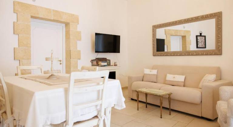 House with 2 rooms for 6 persons — photo 3