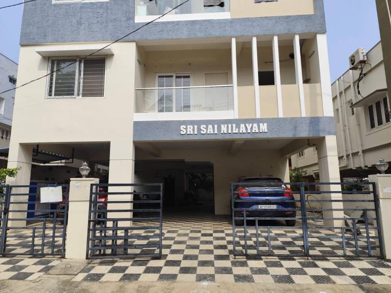 Apartment Muslim Colony