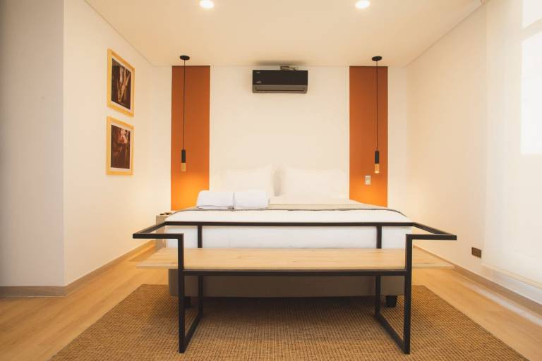 Cozy 3 BR in Laureles in Medell n
