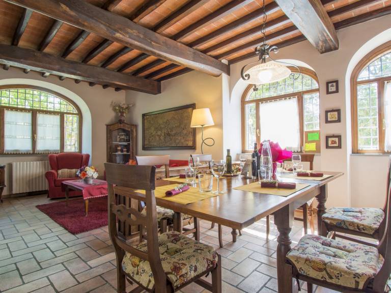 Fully equipped lovely house with hot tub, garden & private pool | Pets are welcome — photo 3