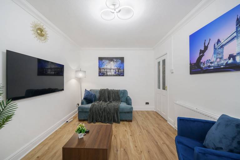 Hus  Waltham Forest