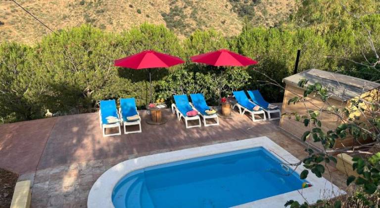Chalet with pool | Pets allowed — photo 3
