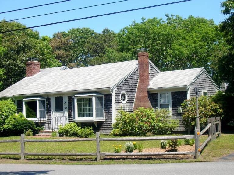 House  Harwich Port