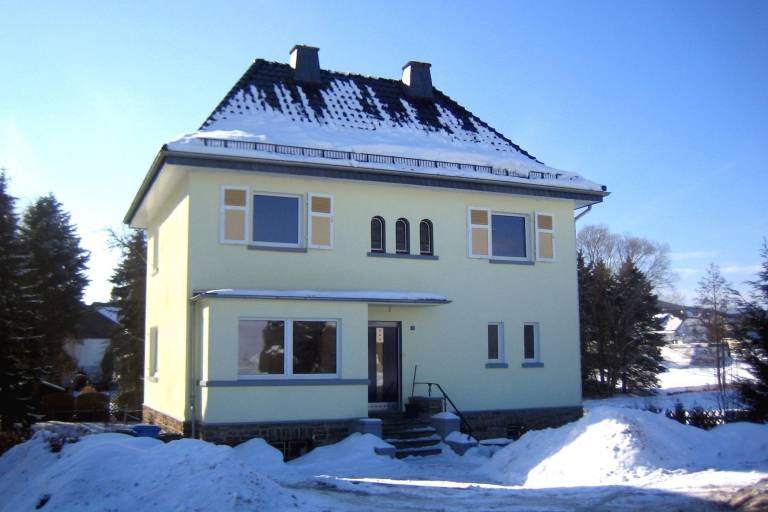 Children-friendly wonderful villa with patio, BBQ & garden | Mountain view | Dogs allowed in Arnsberg
