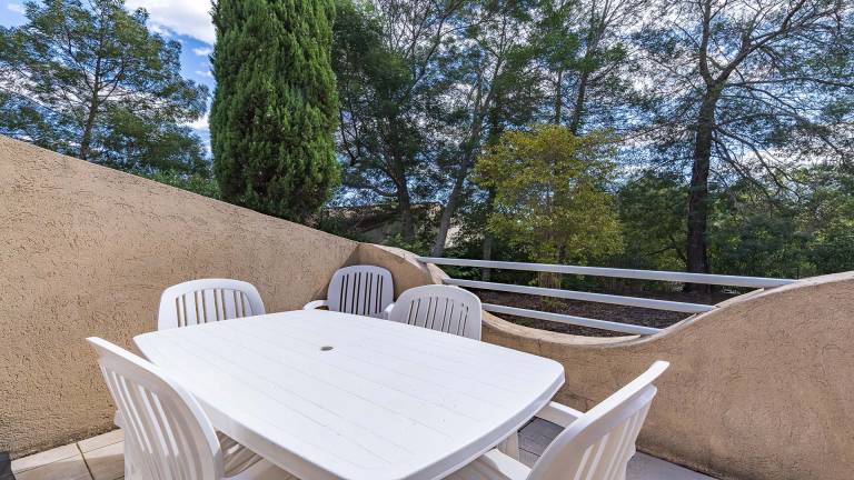 Vacation home with pool & patio | Next to the beach | Pets allowed — photo 4