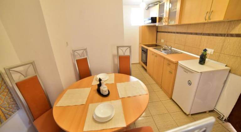 Holiday apartment with 2 rooms for 6 persons — photo 5