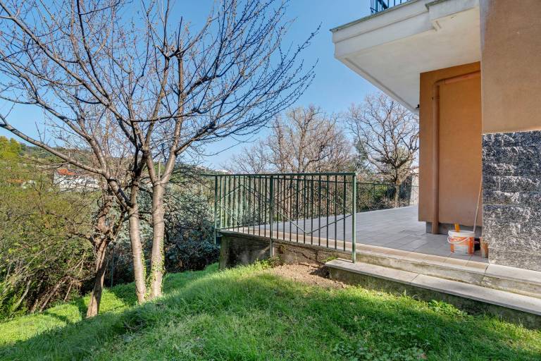Apartment 'Il Faro' with Private Terrace and Private Garden in Celle Ligure