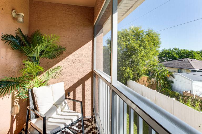 Golf Getaway: Cape Coral Condo 1 Mi to River! — photo 2