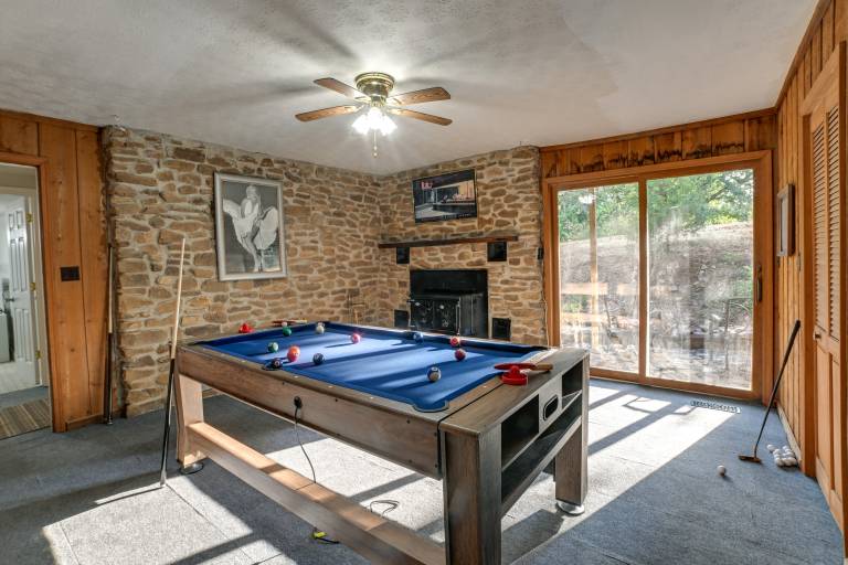 Dog-Friendly Kentucky Lake Home w/ Game Room! — photo 4
