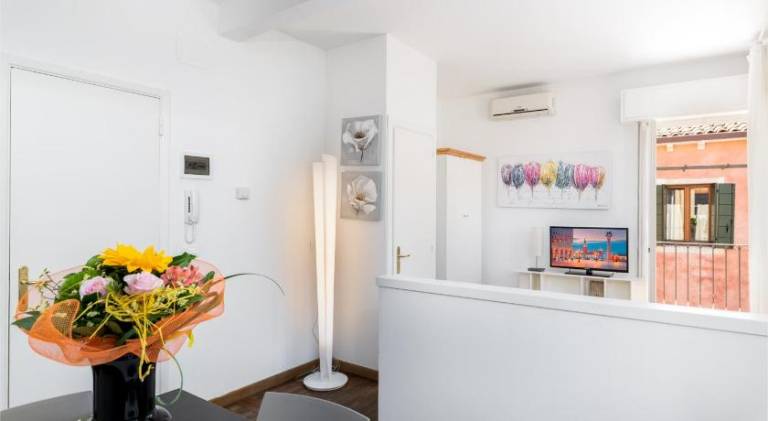 Rental apartment with terrace | Next to Rialto Bridge | Pet-friendly — photo 2