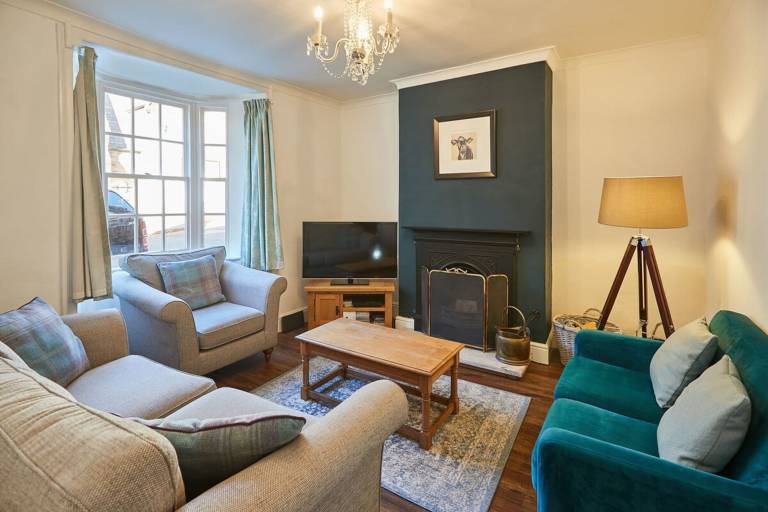 Child-friendly pleasant vacation home with yard | Pets are welcome in Newbridge