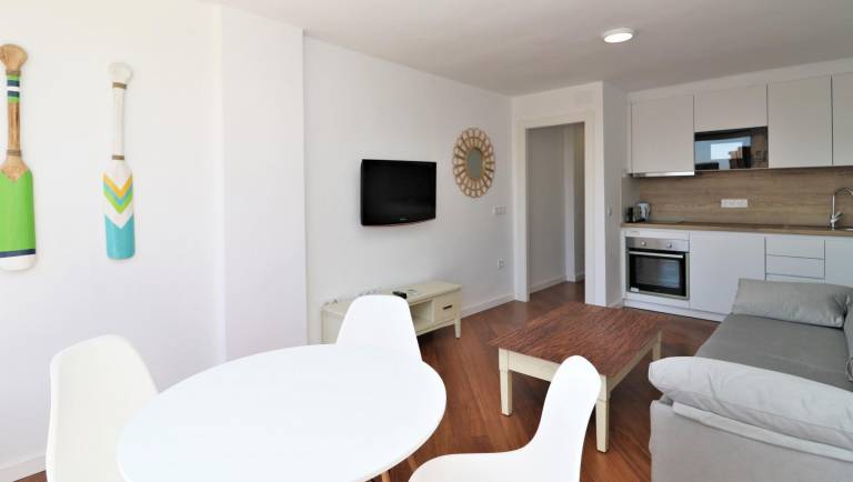 Rental apartment with patio, pool & yard | Close to the beach | Dogs allowed — photo 4