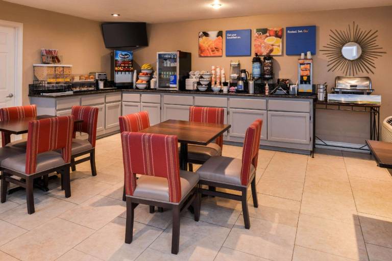 Rancho Cordova Inn — photo 4