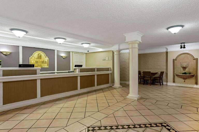 La Quinta Inn by Wyndham Denver Northglenn — photo 2