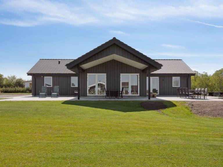 Family-friendly vacation home with sauna, barbecue & patio | Sea view | Next to the beach | Dogs allowed — photo 5