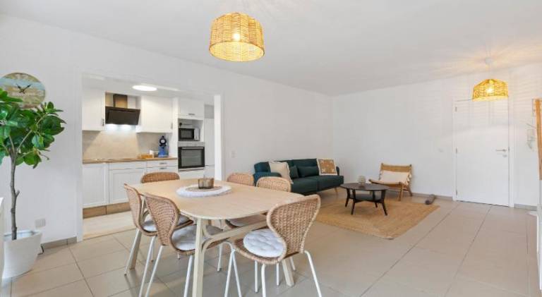Beautiful holiday apartment | Next to the beach | Dogs allowed in De Panne