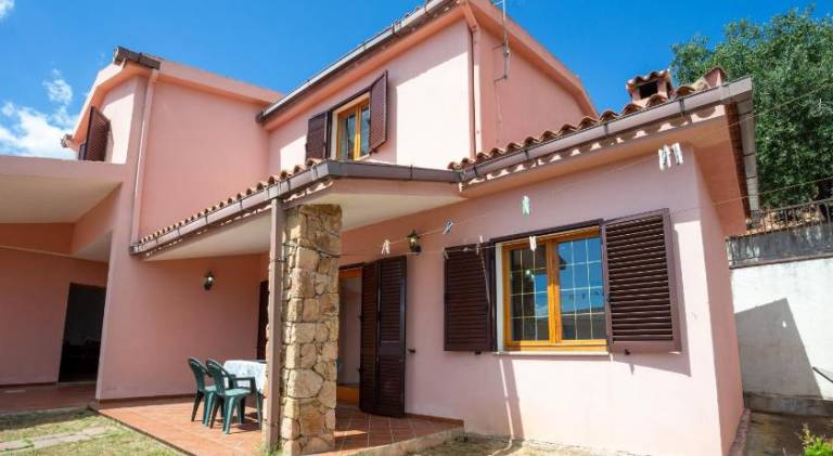 House with 2 rooms for 6 persons — photo 3
