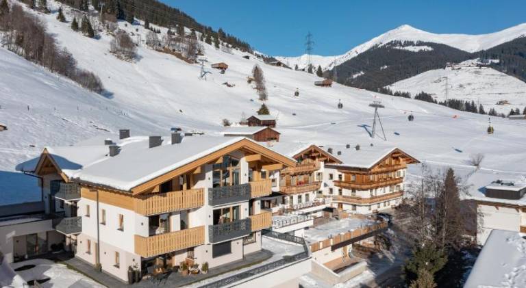 Pleasant rental apartment with sauna & terrace | Close to the ski | Good for workation | Dogs allowed in Gerlos