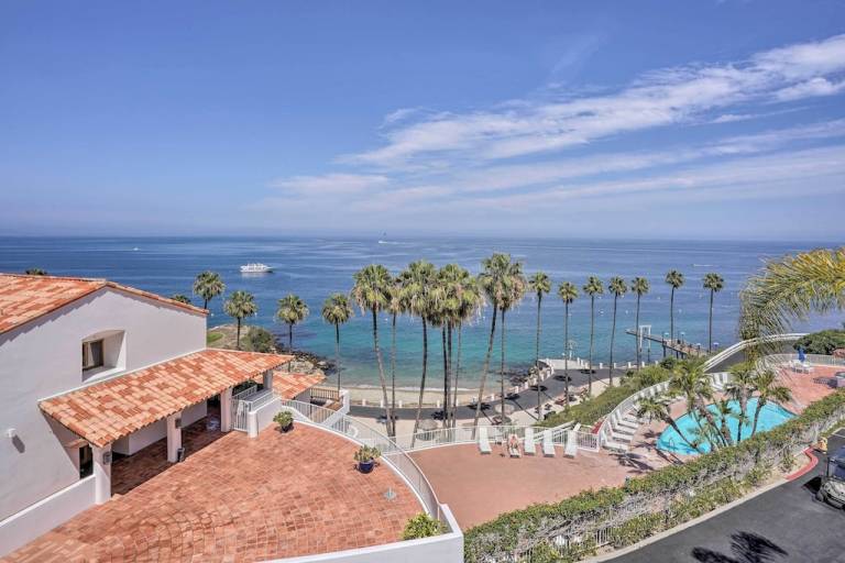 Condo  Avalon