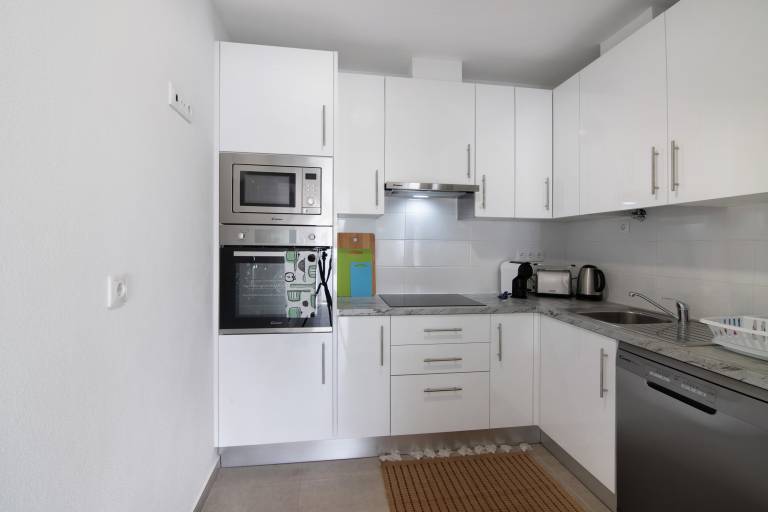 Holiday Home Adelino Guest House with Garden, Grill, A/C & Wi-Fi — photo 4