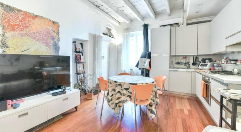NoLo - Top Floor Bright Apartment - Metro Pasteur — photo 2