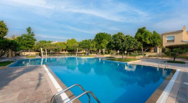 Luxury Villa in Ranches 1, on Pool and Park — photo 3