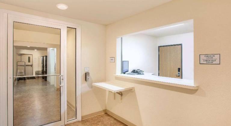 WoodSpring Suites Jacksonville Beach Blvd — photo 2