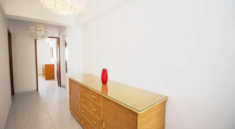 Rental apartment with patio — photo 4