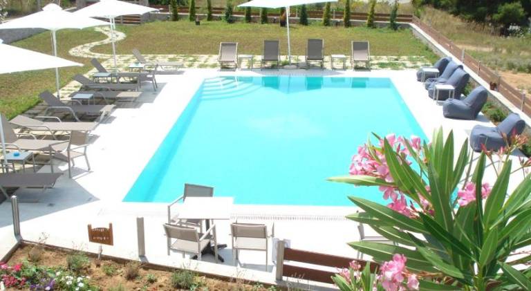Rental apartment with grill, garden & patio | Beach nearby | Pet-friendly in Kassandra
