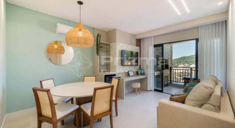 Holiday apartment with pool in Bombinhas