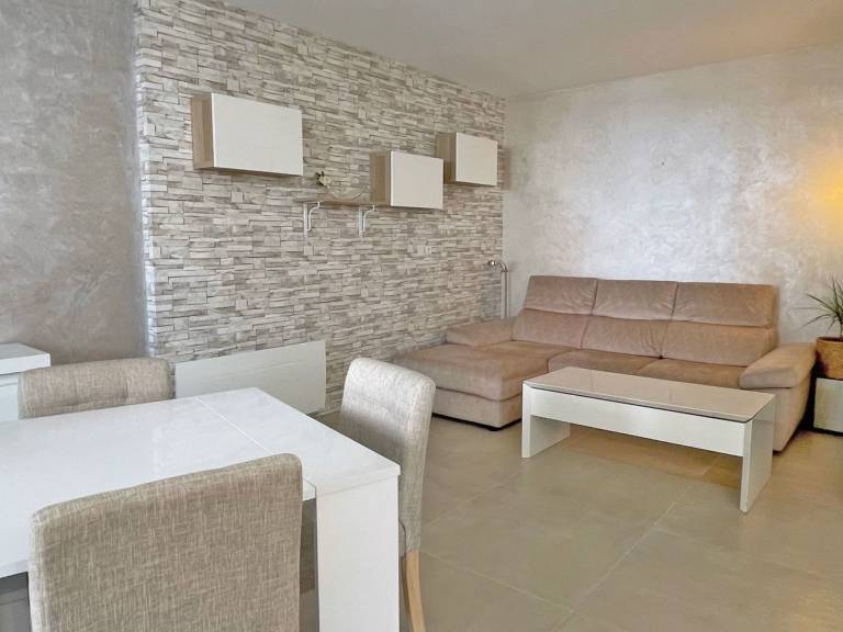 Holiday apartment with terrace — photo 3