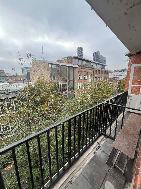 Apartment  Brick Lane