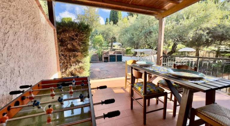 Holiday apartment with pool — photo 4