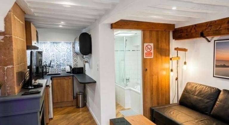 Holiday apartment with 1 room for 2 persons in Herouville-Saint-Clair