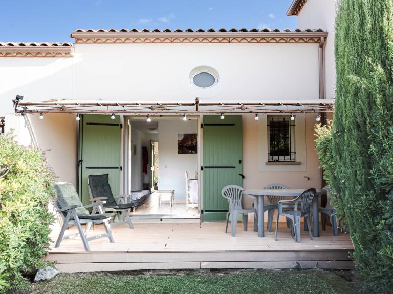 Villa with garden, pool & BBQ — photo 3