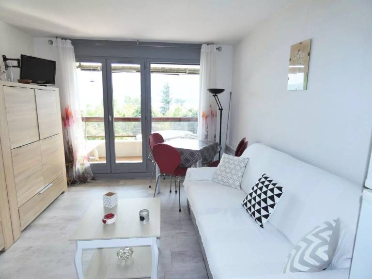 Studio with 1 room for 4 persons — photo 2