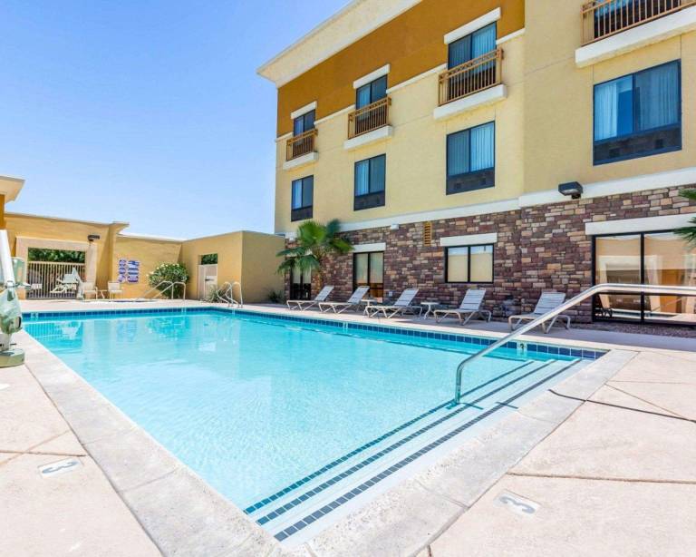 Comfort Suites Blythe — photo 2