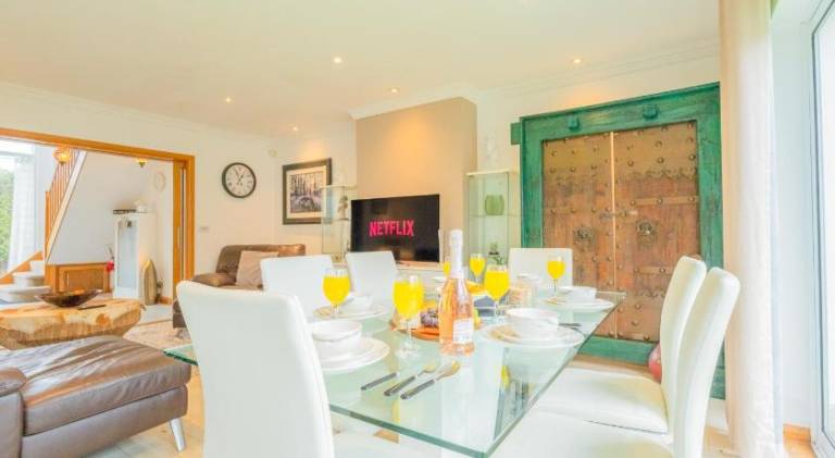 House with hot tub | Good for workation | Pets are welcome in Cardiff