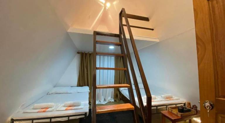 Lodge with terrace & garden in Vigan