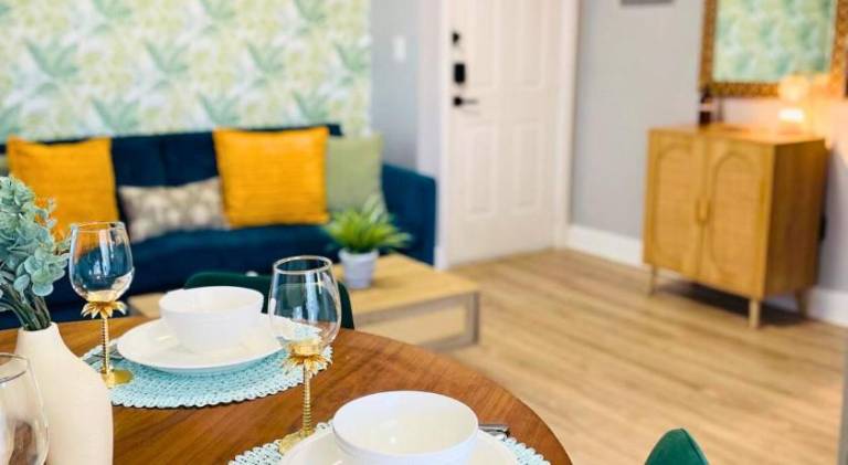 Apartment with 2 rooms for 6 persons in Miami, FL