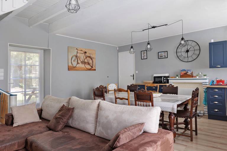 Child-friendly pleasant cottage with fast internet, yard & grill | Perfect for remote work | Pet-friendly — photo 3